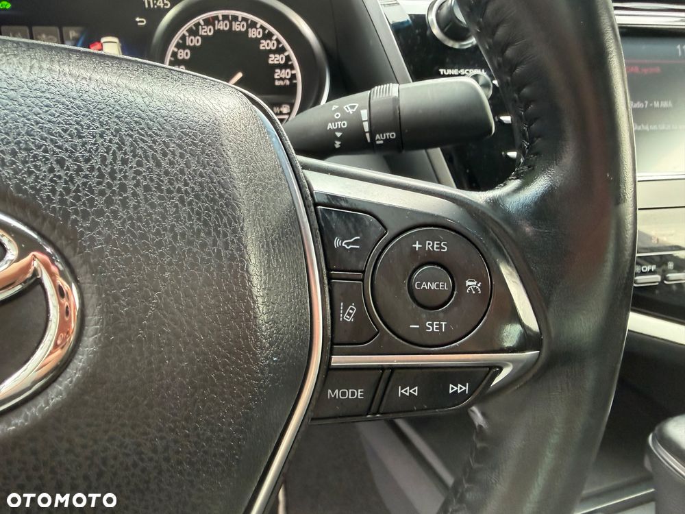 Toyota Camry 2.5 Hybrid Comfort CVT - 23