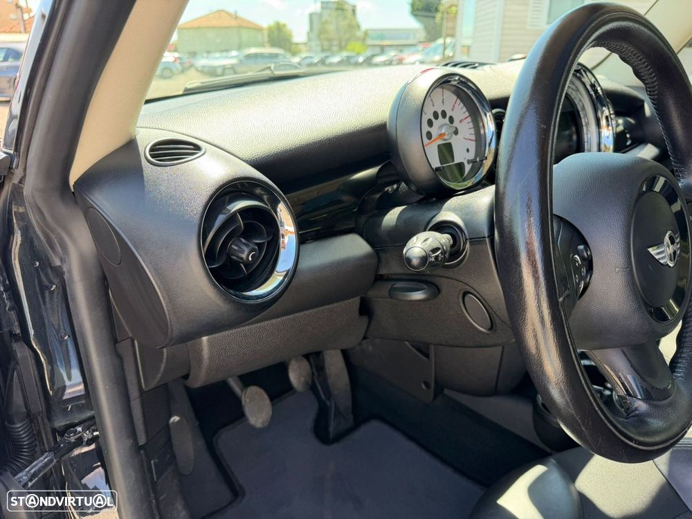 MINI 3 Portas Cooper D - 28