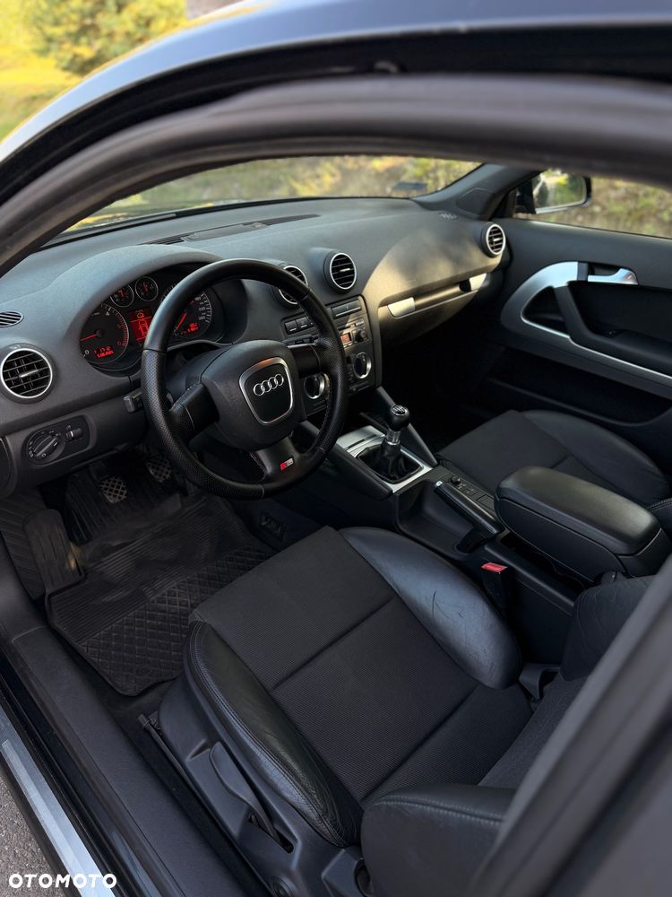 Audi A3 Sportback 2.0 TDI S line Sportpaket plus - 12