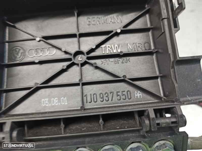 CAIXA RELÉS / FUSÍVEIS SEAT LEON 2001 -1J0937550AA - 1