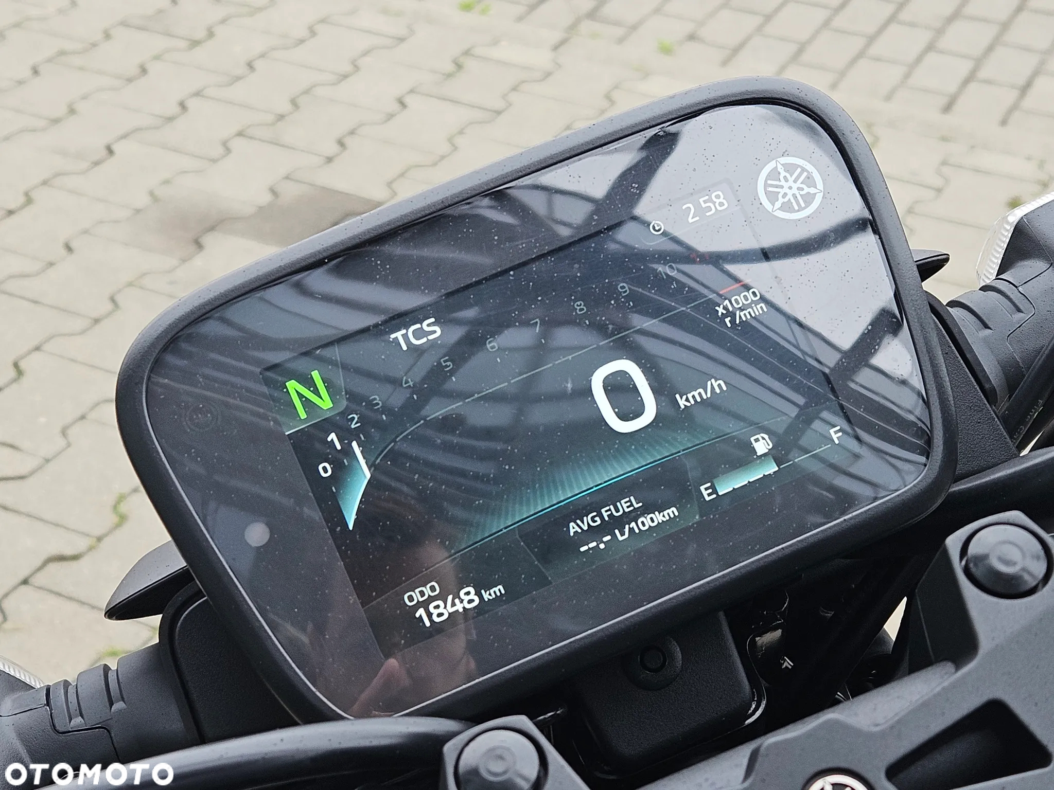Yamaha MT - 8