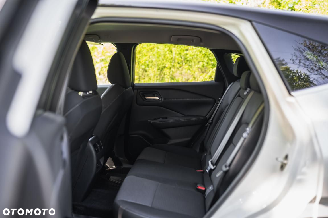 Nissan Qashqai - 25