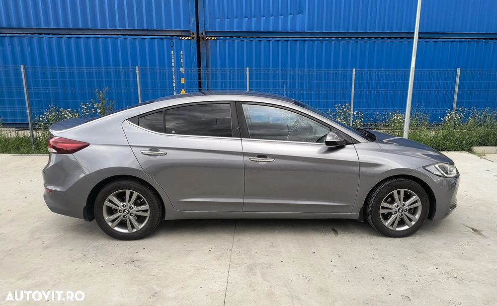 Hyundai Elantra 1.6 CRDI Highway - 5