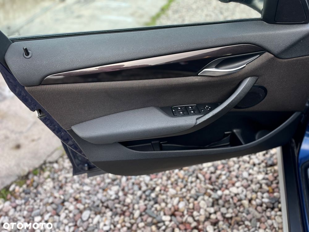 BMW X1 sDrive18d xLine - 29