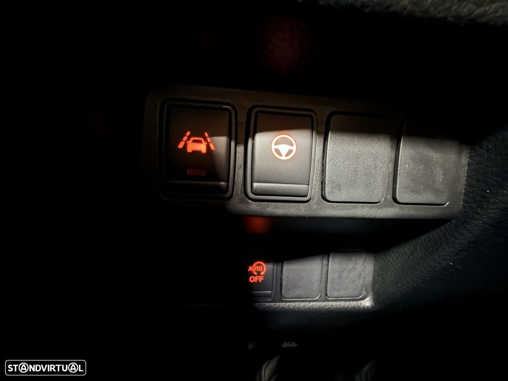 Nissan Qashqai 1.3 DIG-T N-Connecta LED - 17