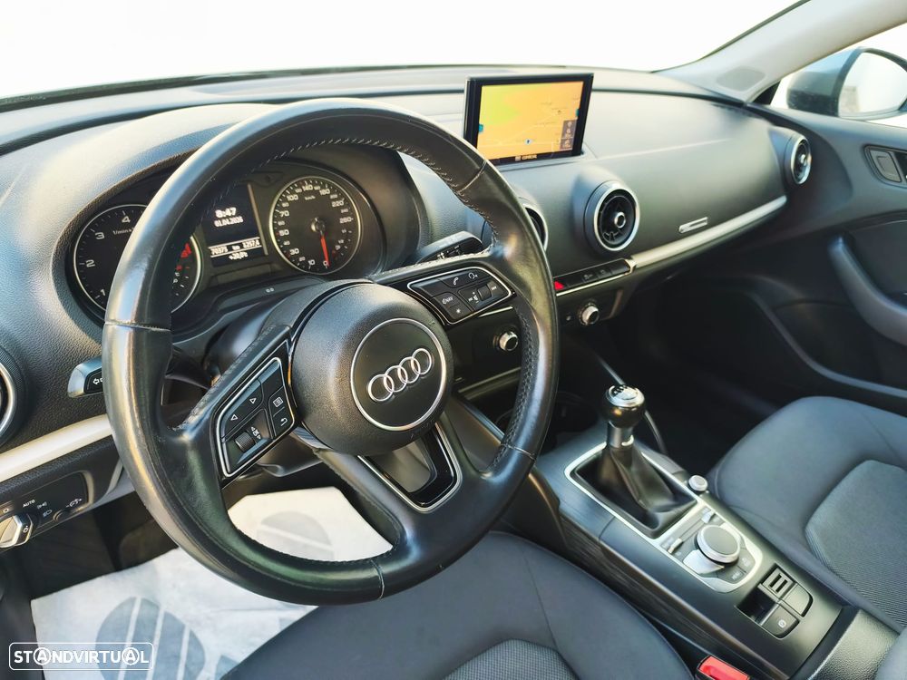 Audi A3 Sportback 1.6 TDI S-line - 24
