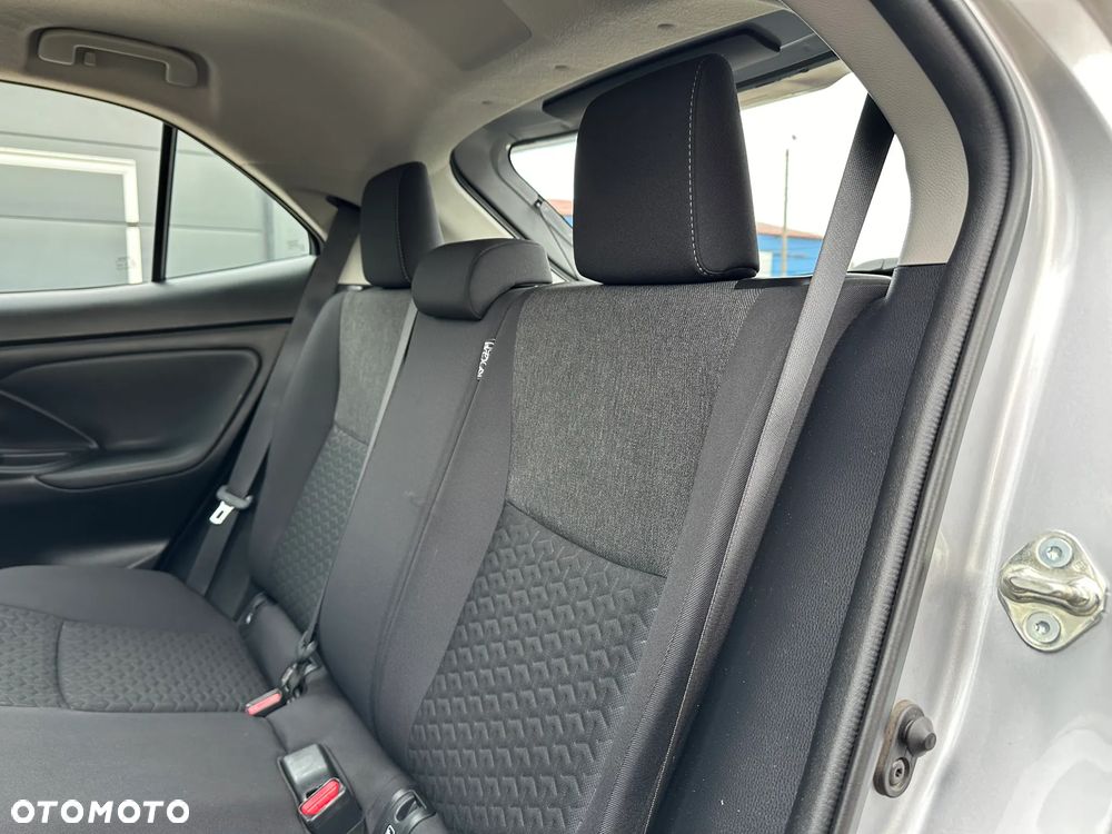 Toyota Yaris Cross Hybrid 1.5 Comfort AWD - 12