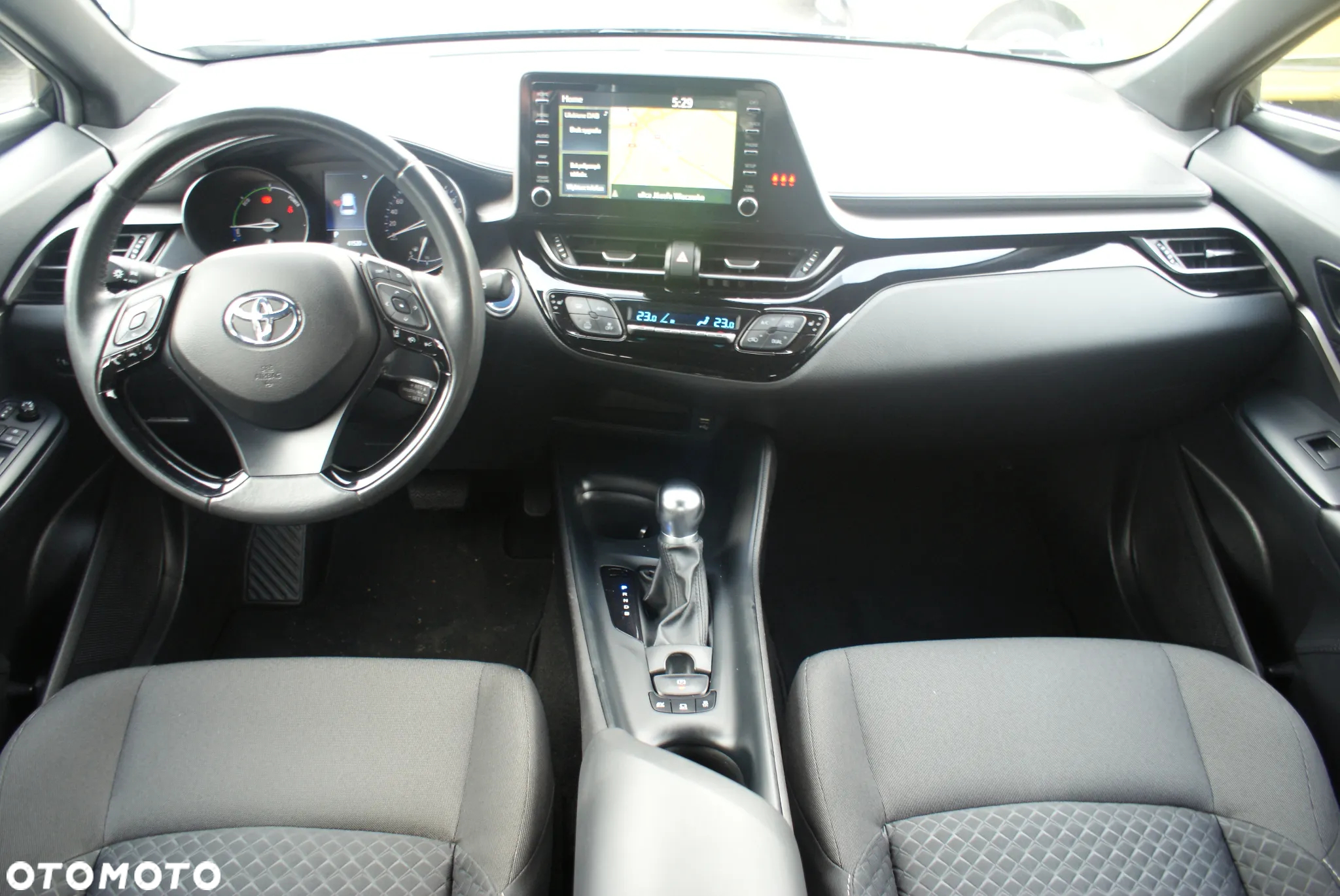 Toyota C-HR - 6