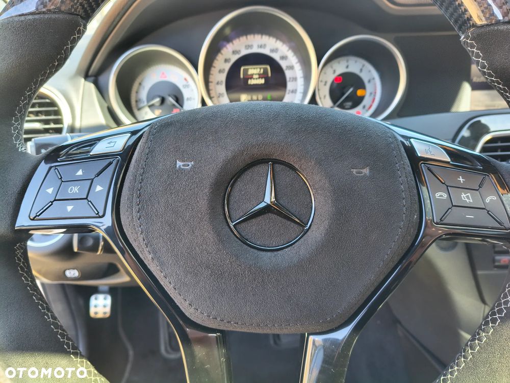Mercedes-Benz Klasa C 350 4Matic (BlueEFFICIENCY) 7G-TRONIC Avantgarde - 32