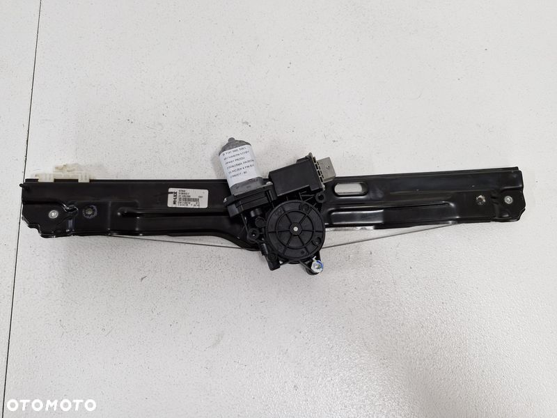 FIAT 500L PODNOŚNIK MECHANIZM SZYBY PRAWY PRZÓD 6 PIN EU EUROPA 51980517 - 1