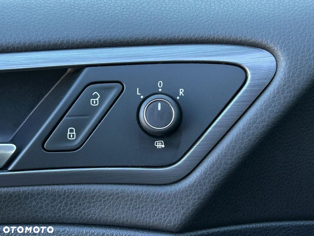 Volkswagen Golf 1.4 TSI BMT Comfortline DSG - 21