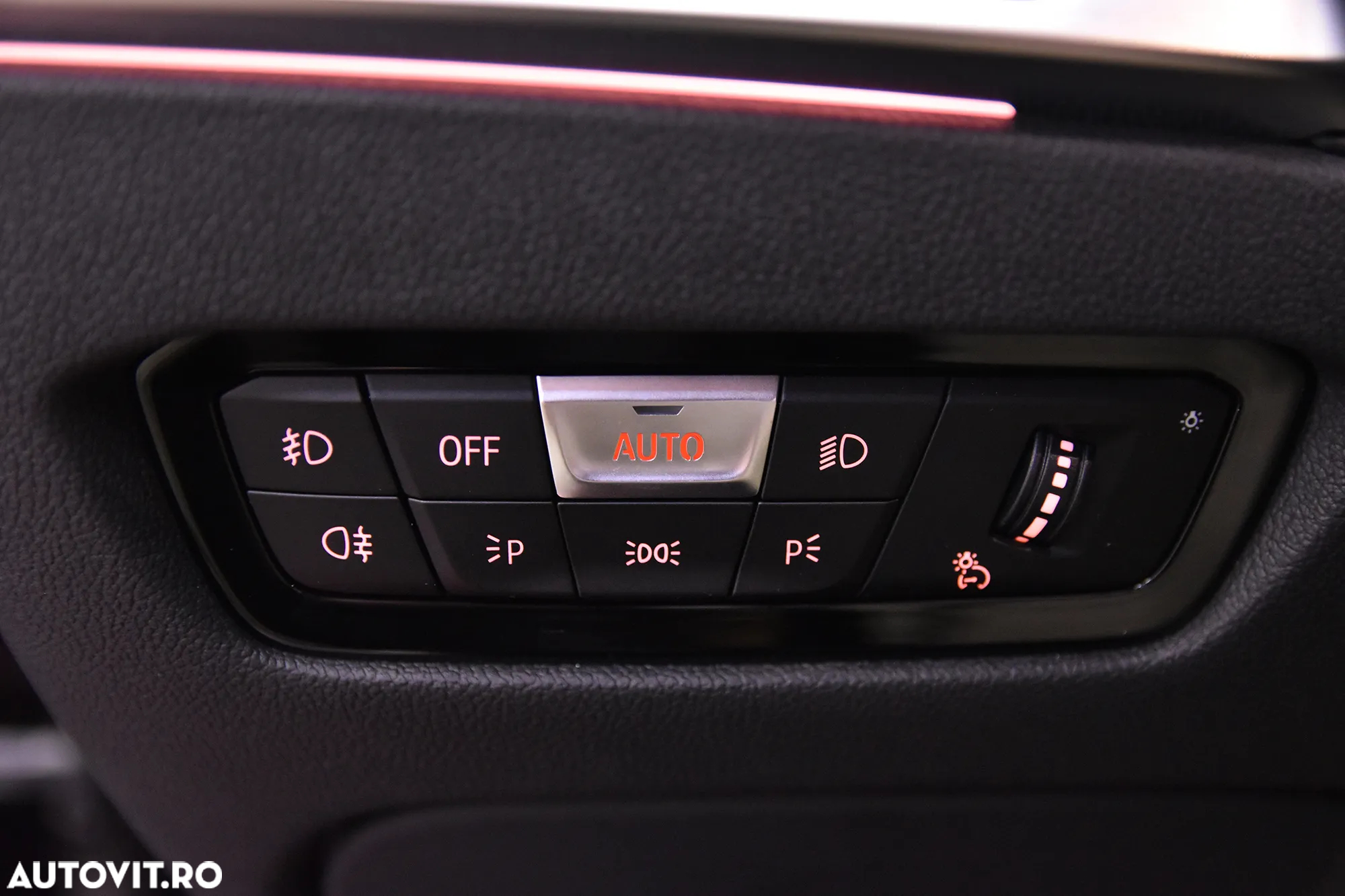 BMW Seria 3 318i Touring Aut. - 15