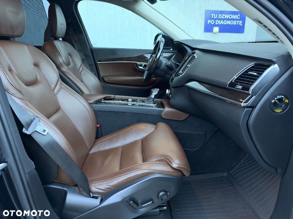 Volvo XC 90 - 21