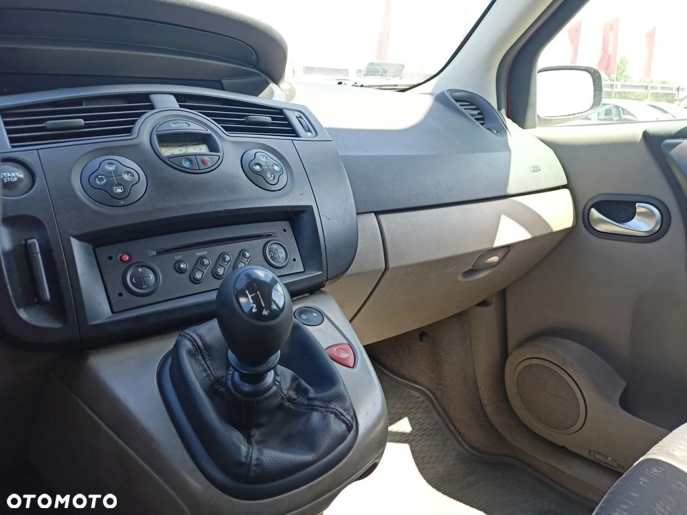 Renault Scenic - 11