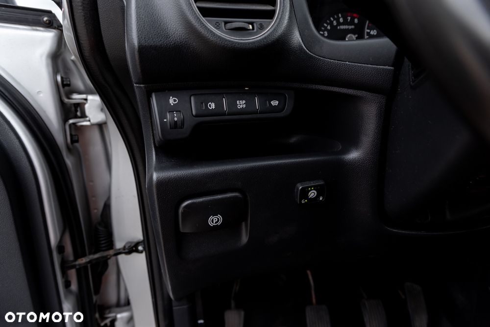 Kia Carens 2.0 EX - 28