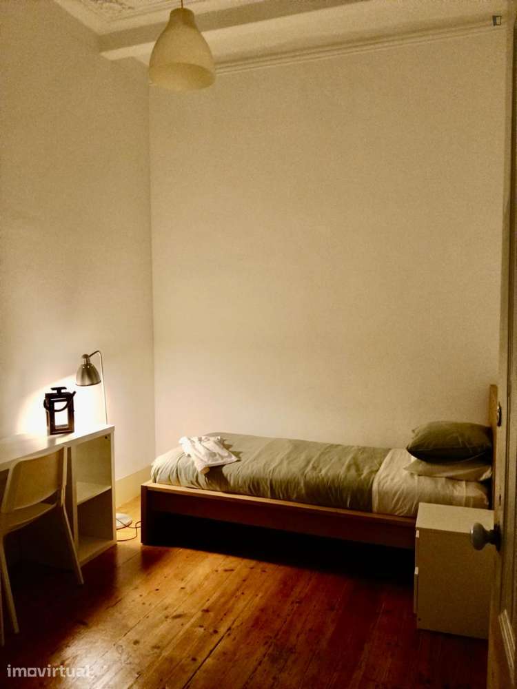 Quarto - localizado em Lisbon - Grande imagem: 5/6