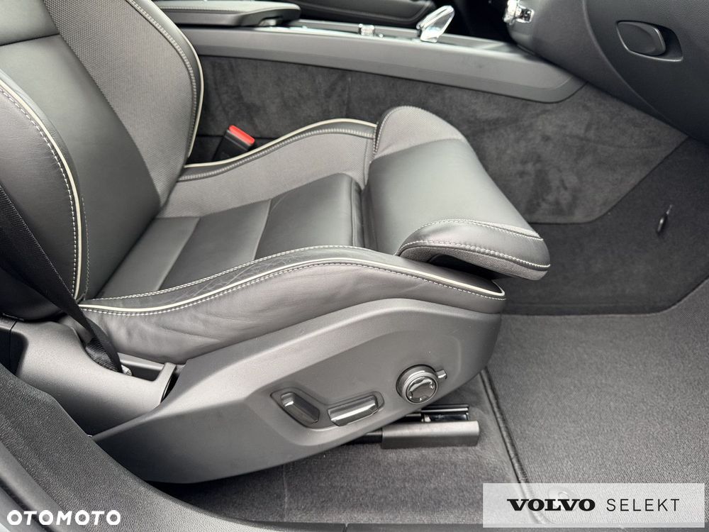 Volvo XC 60 - 21