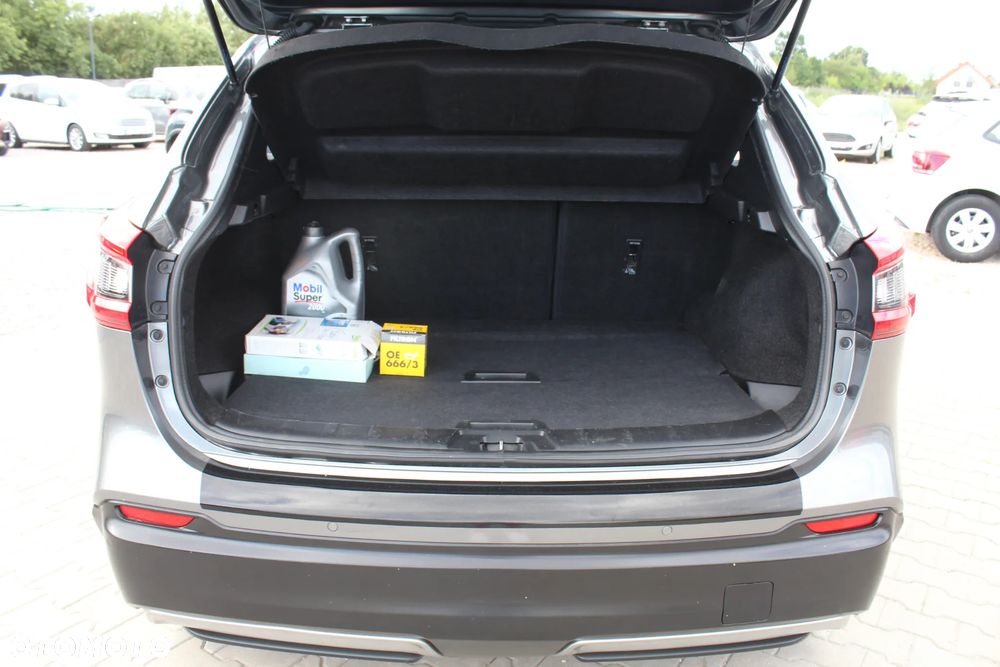 Nissan Qashqai 1.2 DIG-T N-Vision - 36