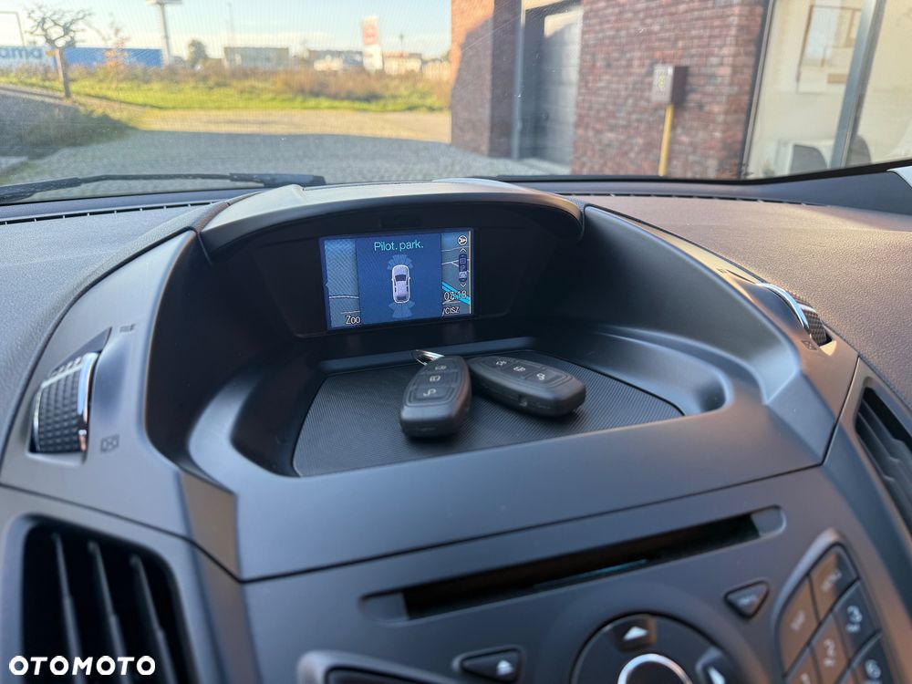 Ford Kuga - 17