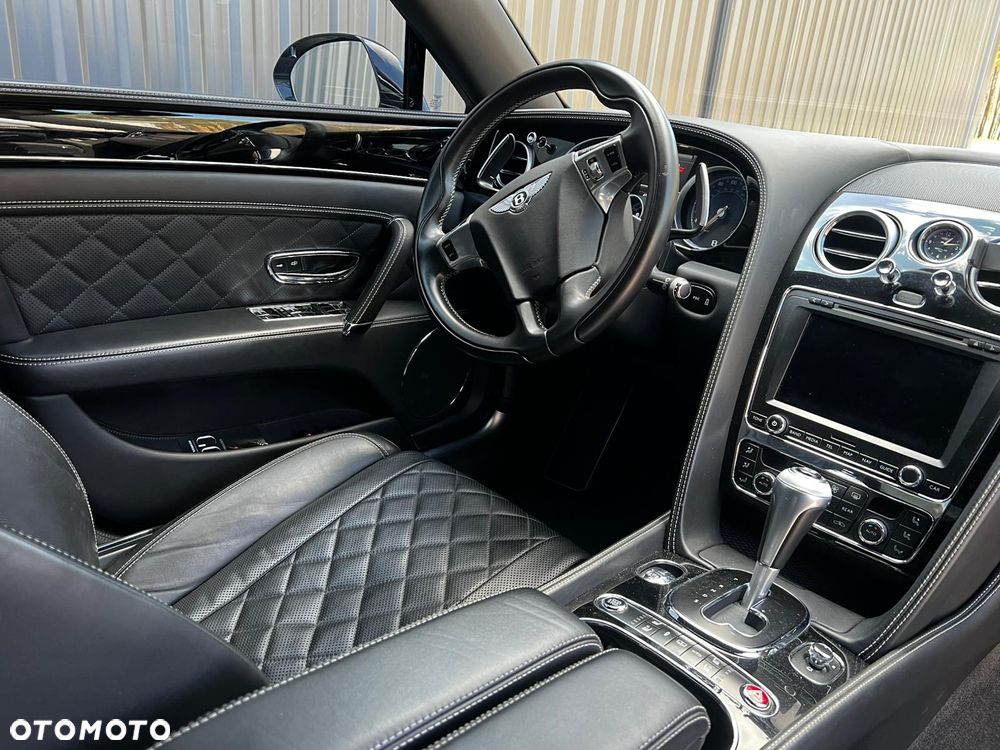 Bentley Flying Spur V8 S - 23