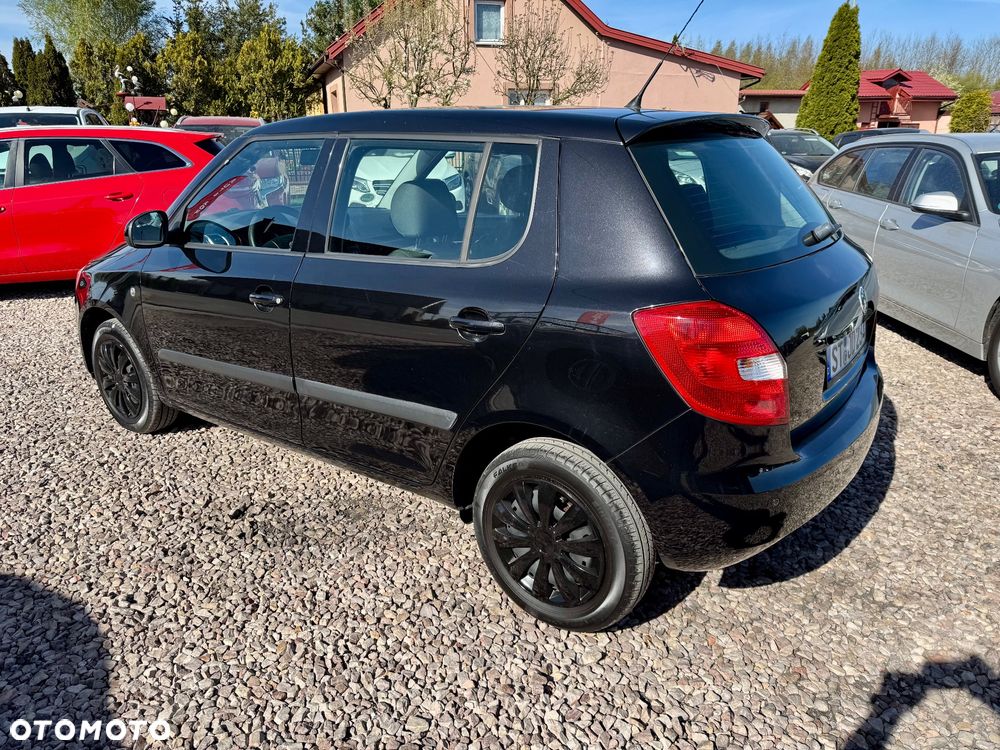 Skoda Fabia - 11