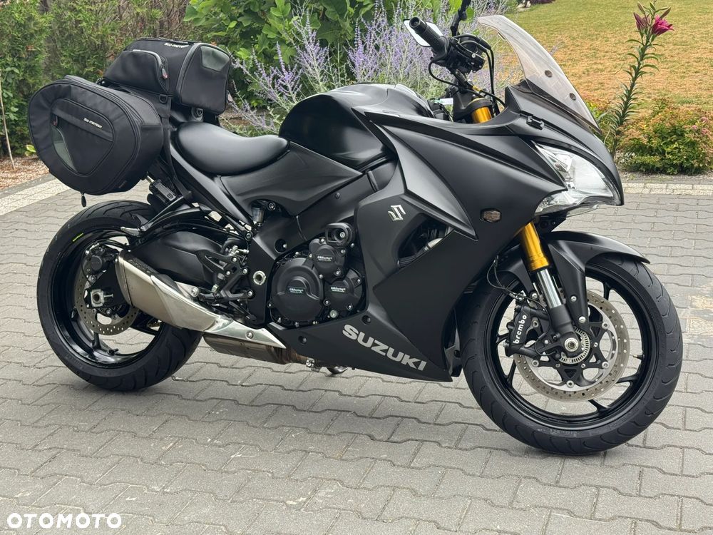 Suzuki GSX 1000 - 2
