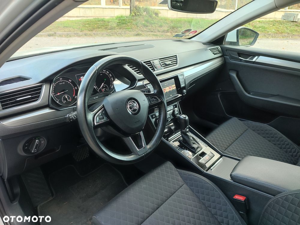 Skoda Superb 2.0 TDI L&K DSG - 16