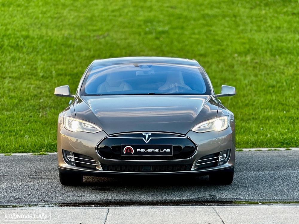 Tesla Model S 85 - 2