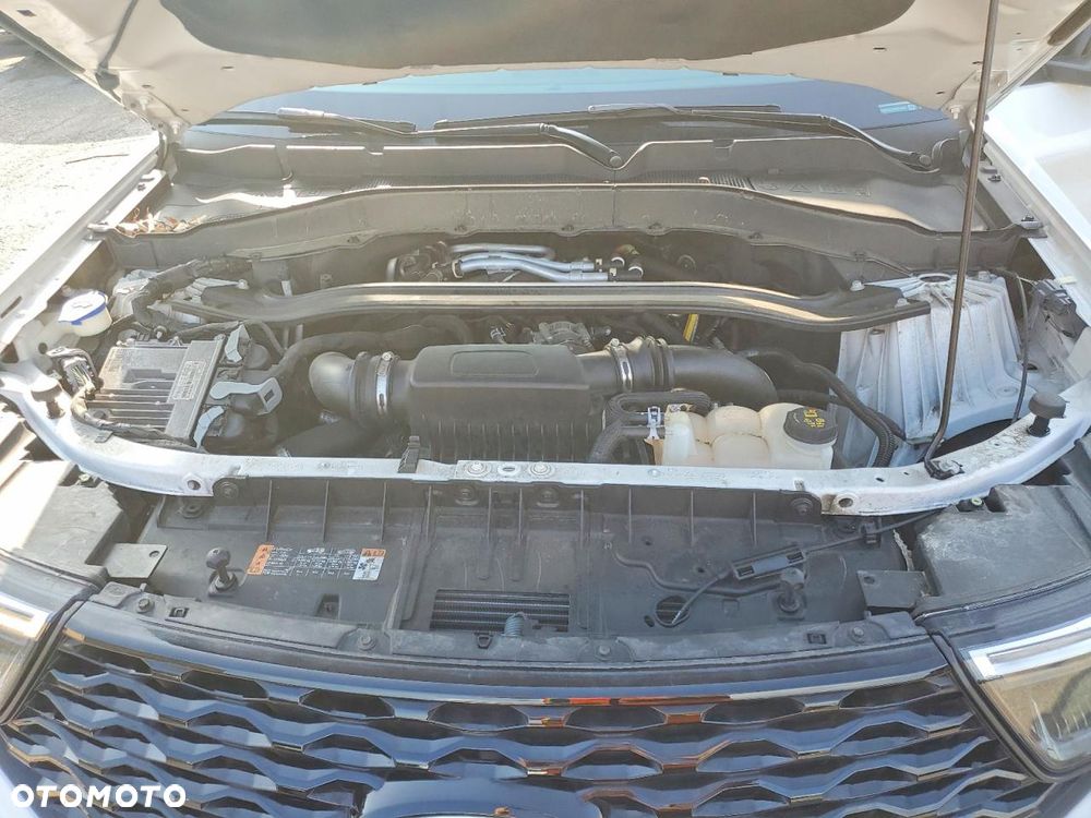 Ford Explorer - 12
