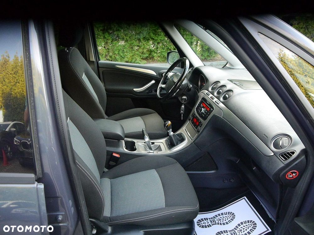 Ford Galaxy 2.0 TDCi Ambiente - 24