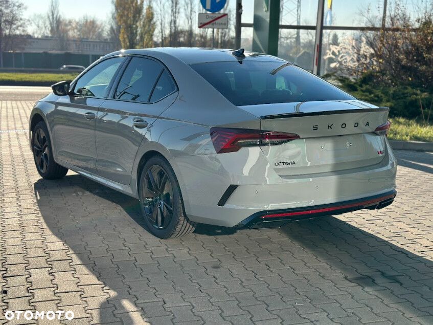 Skoda Octavia 2.0 TSI RS DSG - 4