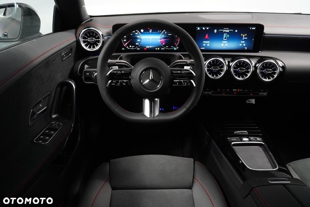 Mercedes-Benz CLA 200 mHEV AMG Line 7G-DCT - 12