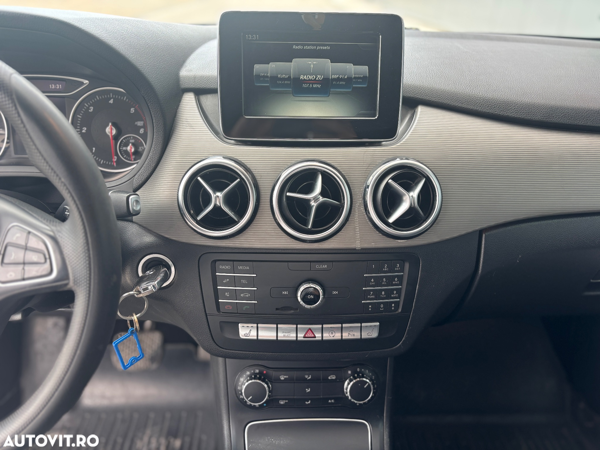 Mercedes-Benz B - 14