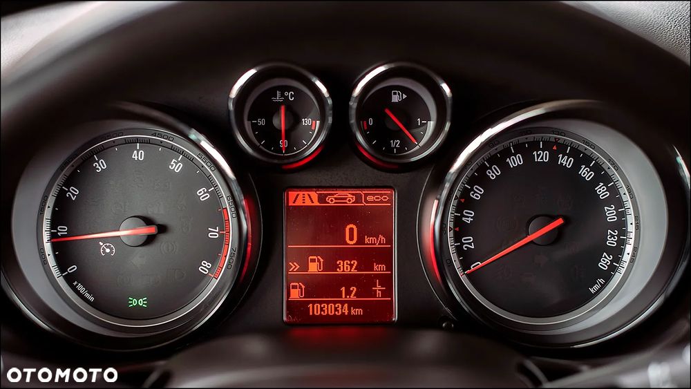 Opel Insignia - 22