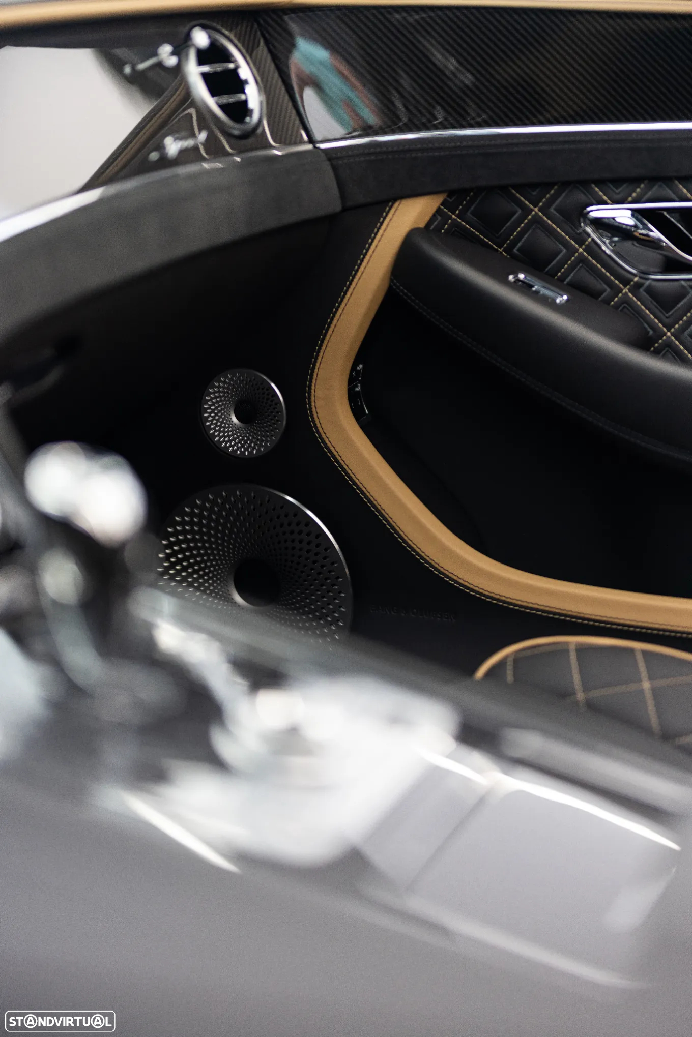 Bentley Bentayga V8 Azure - 11