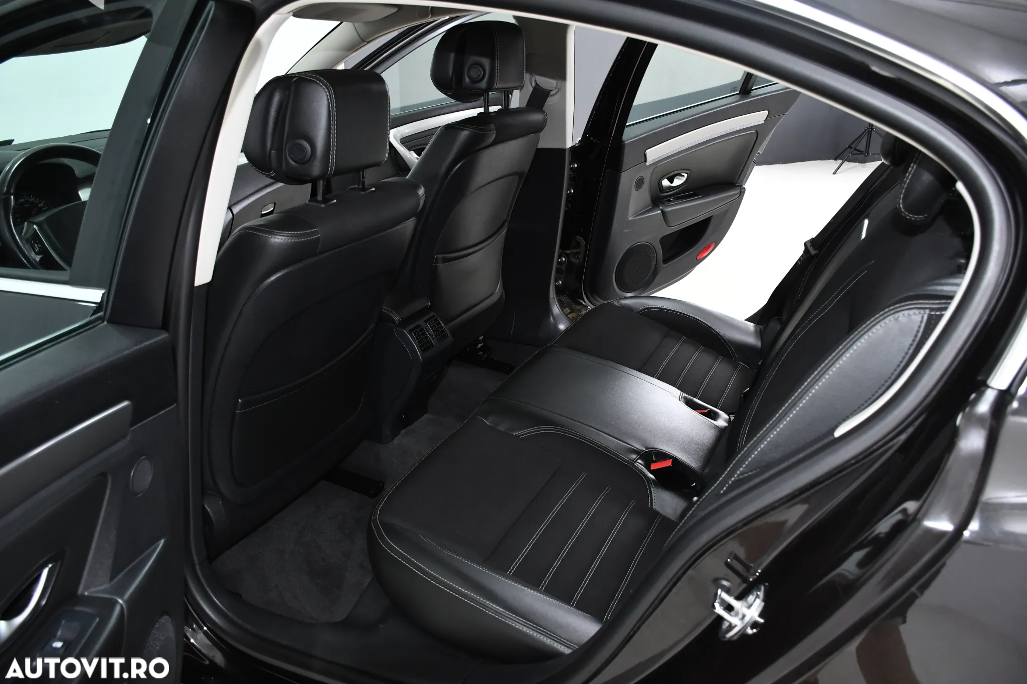 Renault Laguna 2.0 dCi FAP Expression - 15