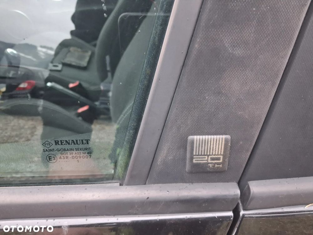 Renault Clio 1.2 16V 75 TomTom Edition - 8