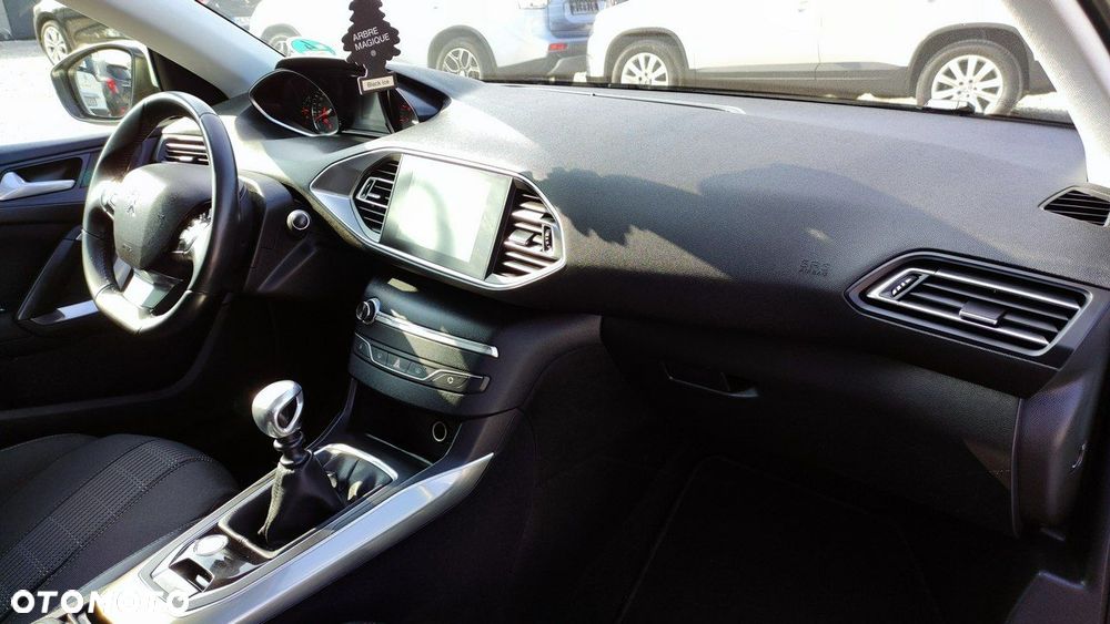 Peugeot 308 - 24
