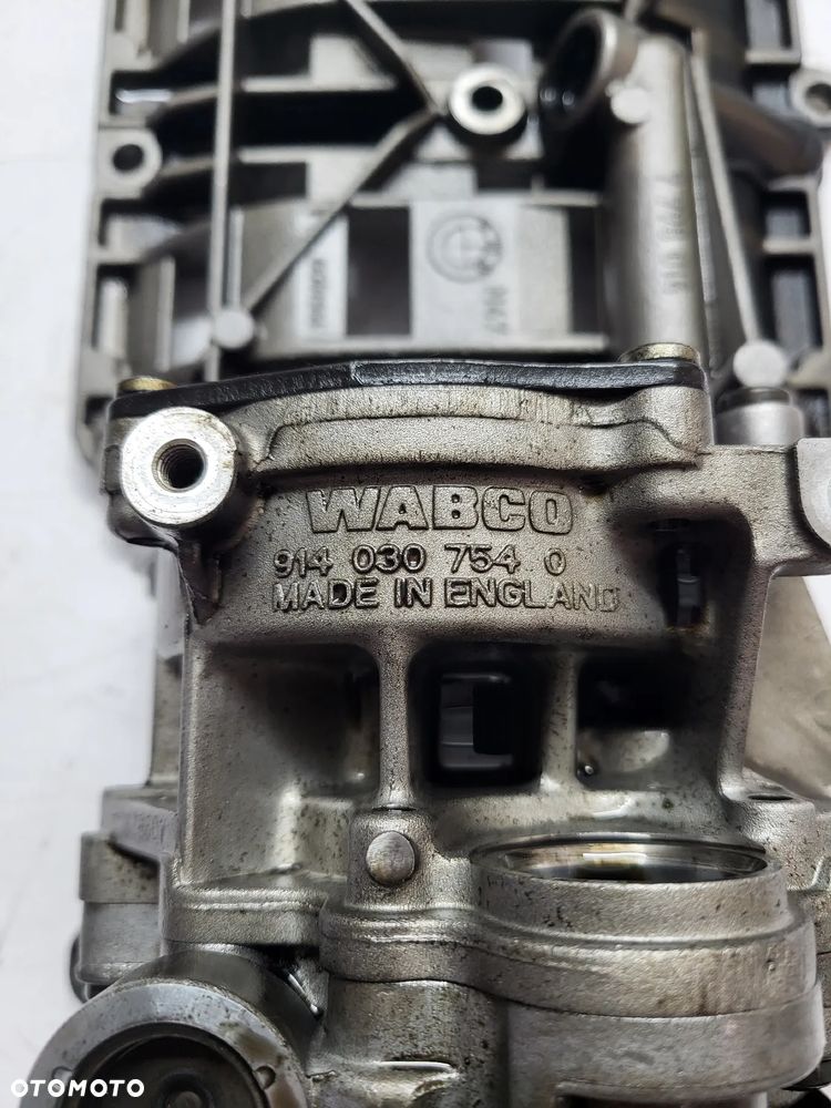 BMW E90 E91 E87 E91 E60 E61 E92 E84 POMPA OLEJU N47 2.0D 7798014 - 2