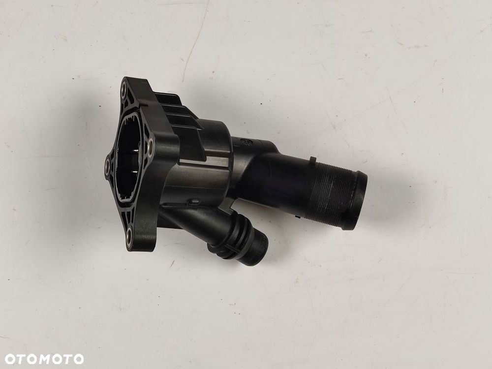 VOLVO XC40 2.0T T4 17-21r Termostat Obudowa Termostatu - 2