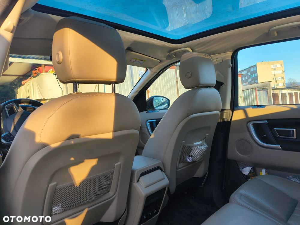 Land Rover Discovery Sport D150 R-Dynamic HSE - 28