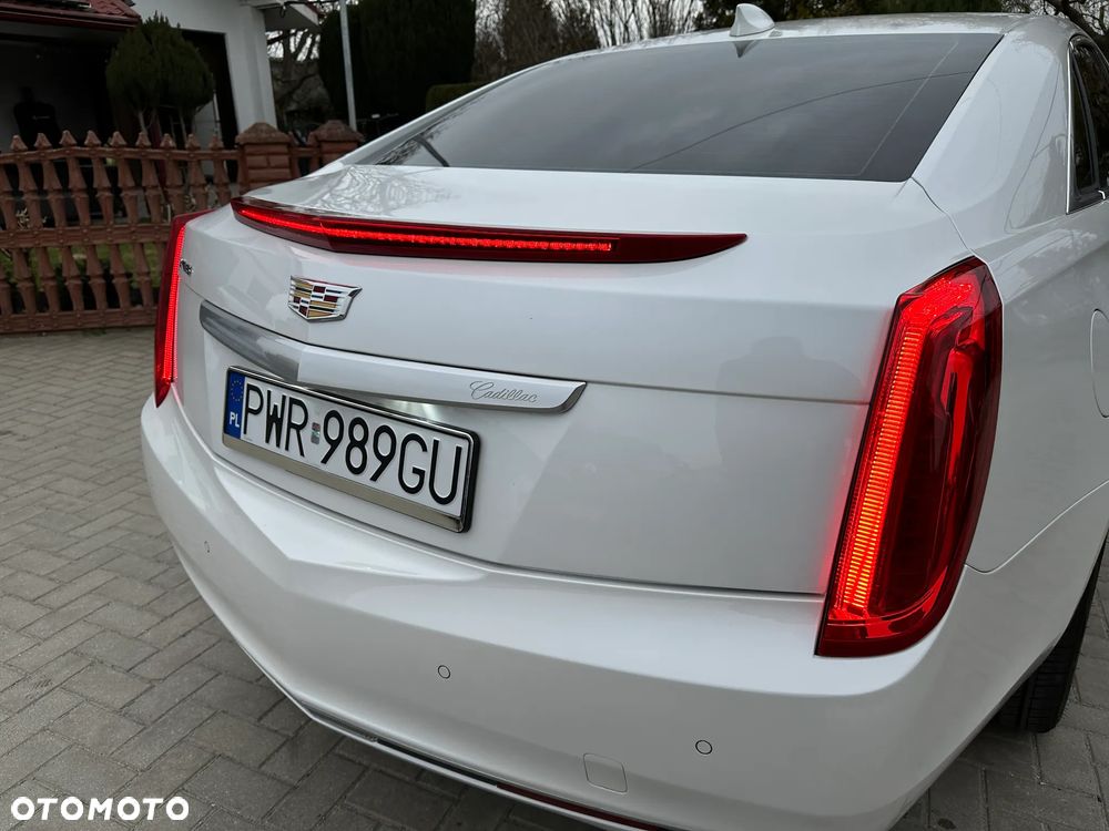 Cadillac XTS - 36