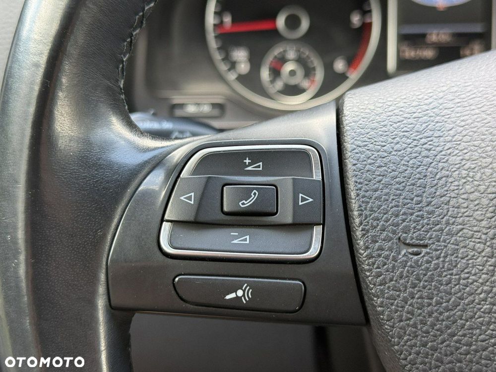 Volkswagen Multivan - 28