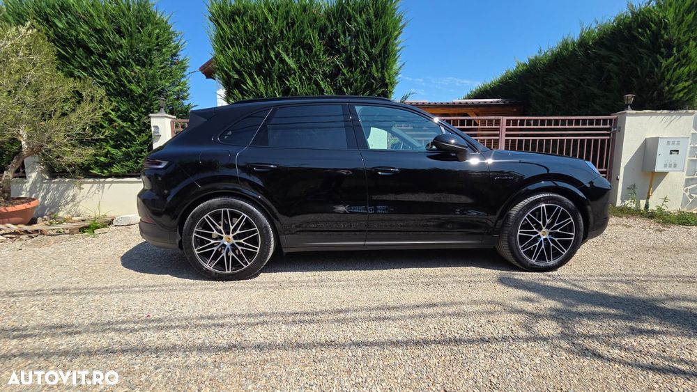 Porsche Cayenne E-Hybrid - 2