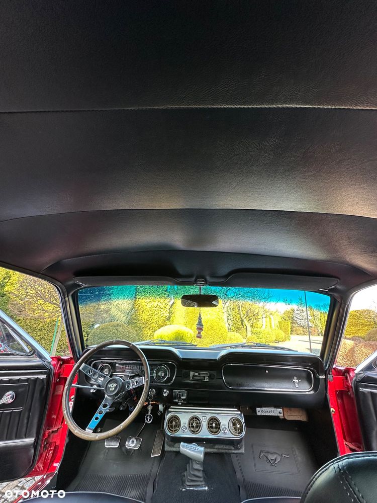 Ford Mustang - 28