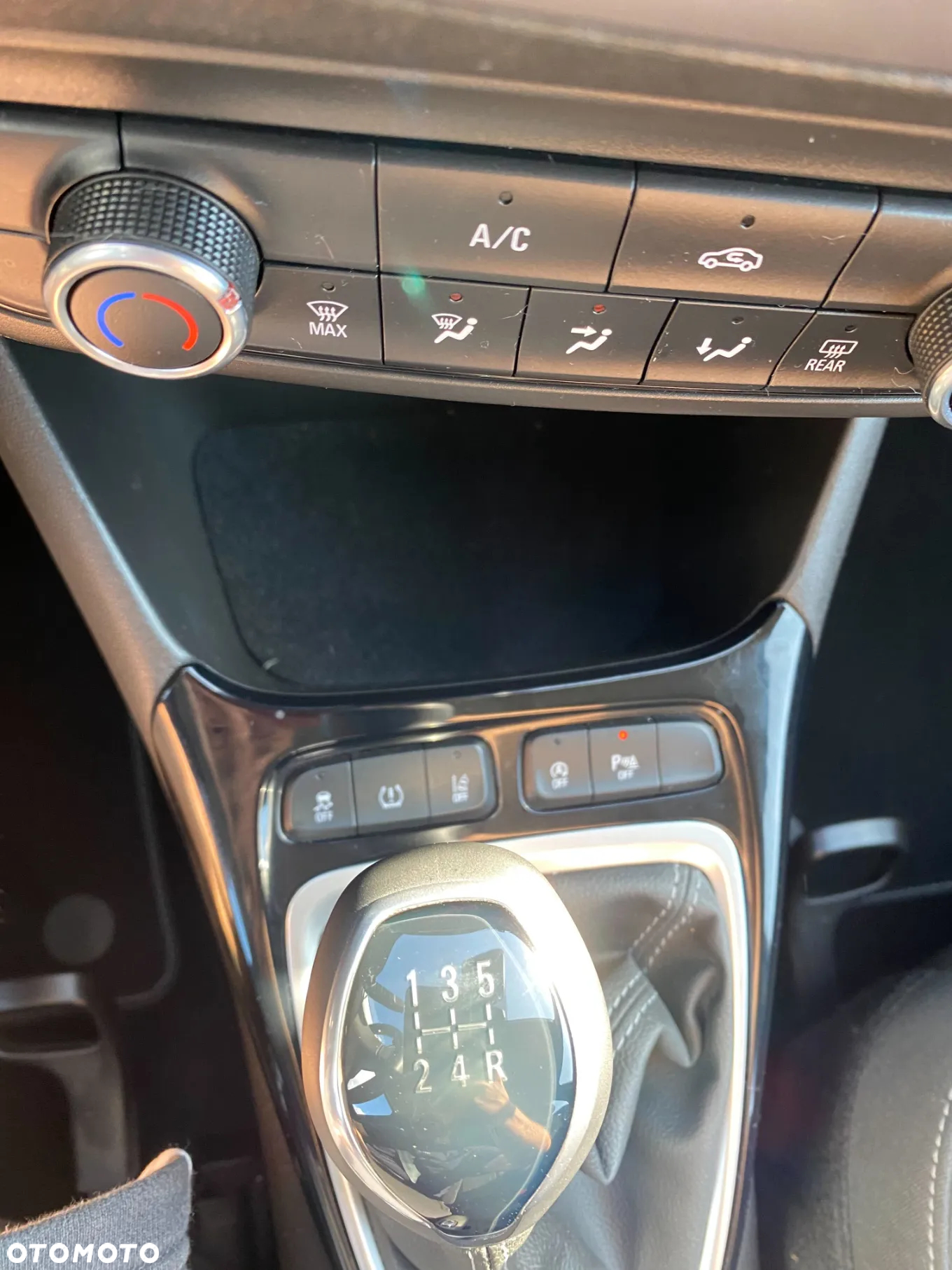 Opel Crossland X - 17