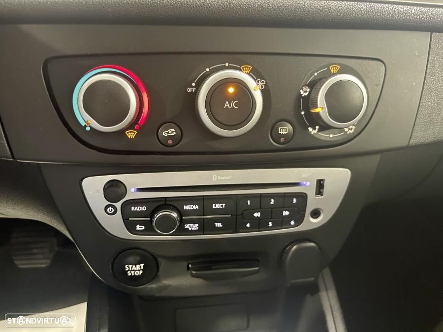 Renault Mégane 1.5 dCi Confort SS - 11