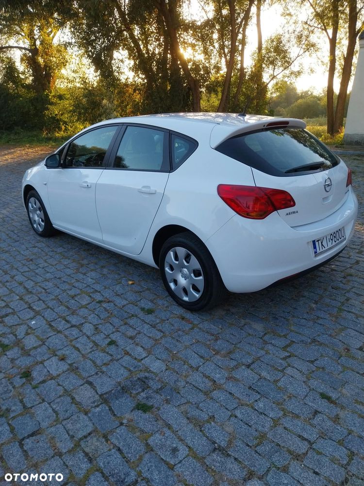 Opel Astra - 11