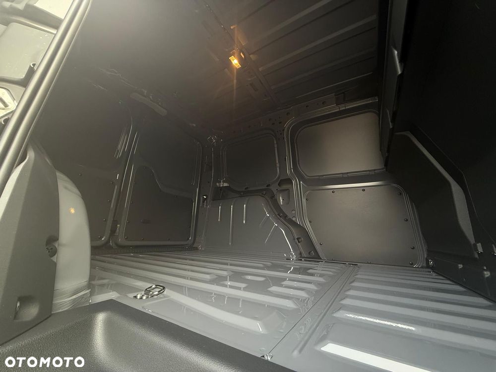 Volkswagen Caddy - 29