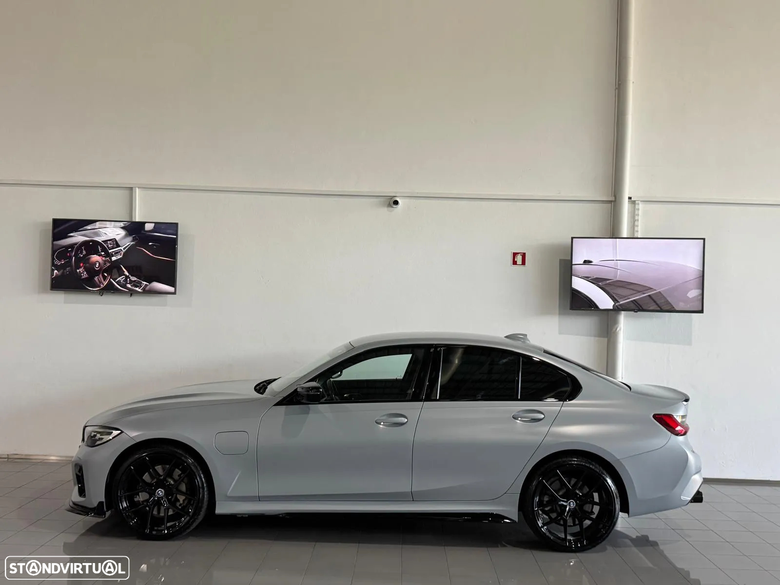 BMW 330 e Auto - 14